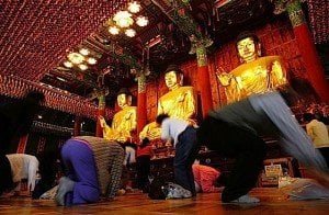 Buddha Weekly 0Bowing to honor Buddha Humble mind korean buddhist scholar seon jae Hyeon