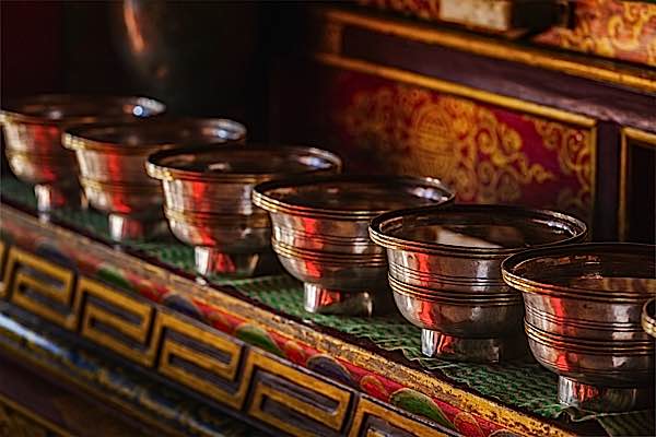 Buddha Weekly Tibetan Buddhist water bowl offering Buddhism