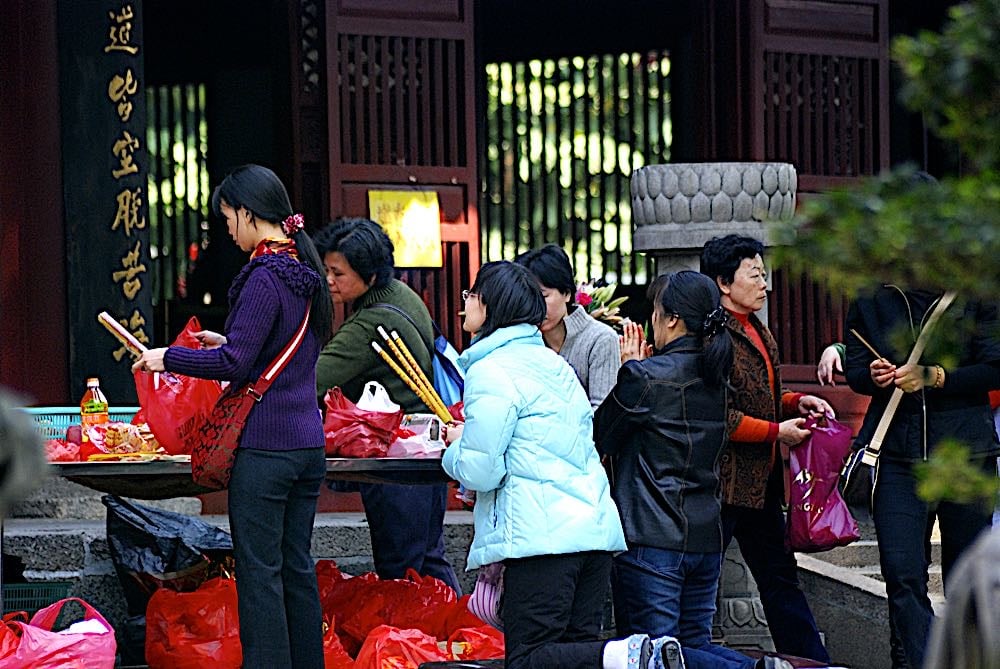 Buddha Weekly Bright Filial Piety Temple Guangzhou China dreamstime xl 89192804 Buddhism