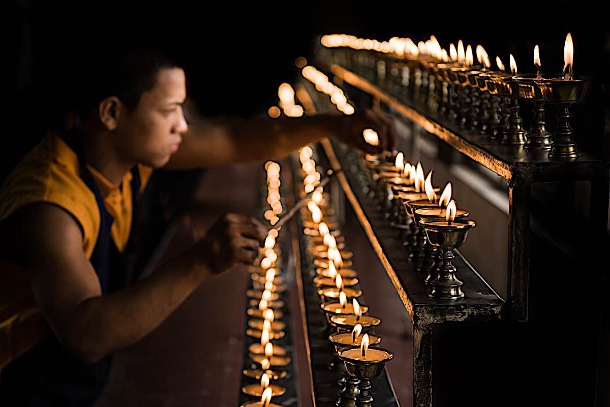 Buddha Weekly Butter Lamps monk in temple Buddhism