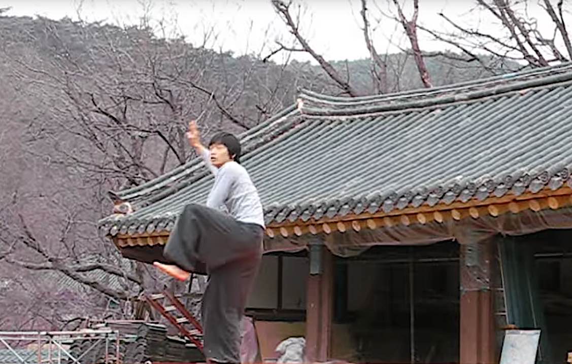 Buddha Weekly Korean martial arts in a temple Buddhism