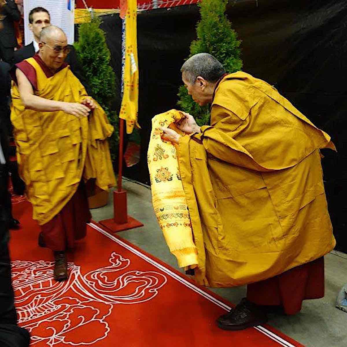 Buddha Weekly Lama Lodro Tulku Rinpoche meets Dalai Lama Buddhism