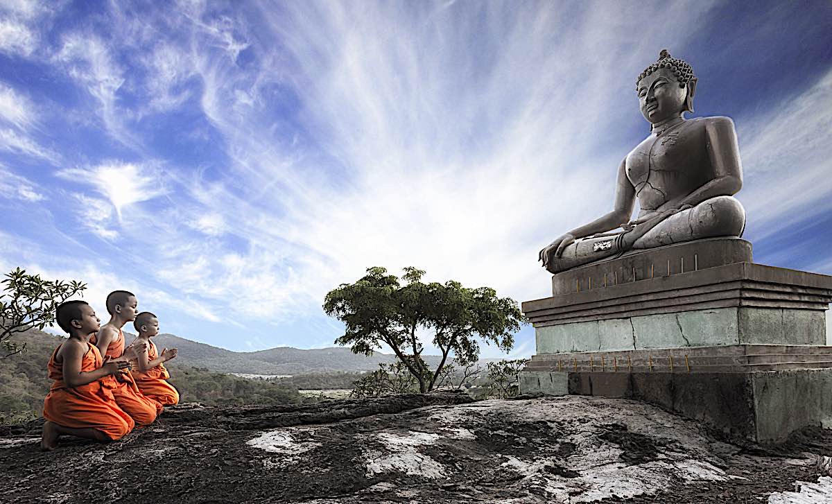 Buddha Weekly SARABURI THAILAND Vesak day monks in front of Buddha statue dreamstime xxl 40625570 Buddhism