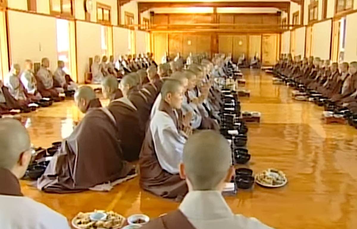 Buddha Weekly The single meal at the temple in Korean Buddhism Buddhism