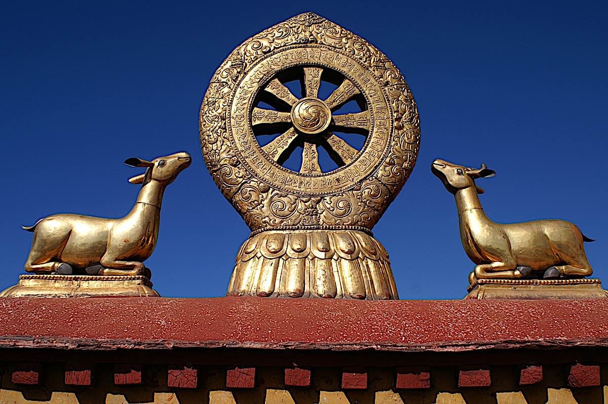 Buddha Weekly Wheel of Dharma represents the 8 fold path Buddhism