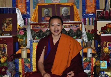 Buddha-Weekly-Chaphur Rinpoche in front of teachers and Dalai Lama-Buddhism