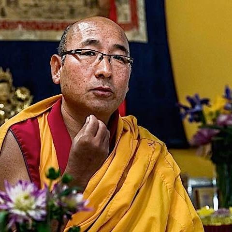 Geshe Sherab teaching.