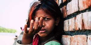Buddha Weekly Girl beggar gave her clothes to Buddha dreamstime l 130420533 Buddhism custom crop