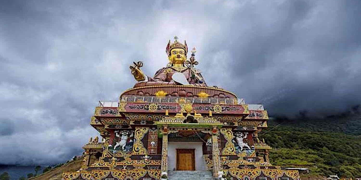 Buddha-Weekly-Guru RInpoche Padmasambhava statue temple-Buddhism