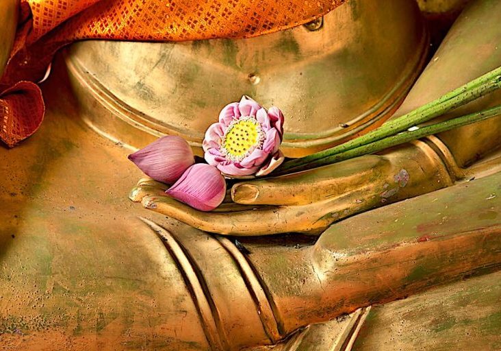 Although there are several key, important sutras referenced in Chan and Zen, the Flower Sermon is the symbolic beginning.