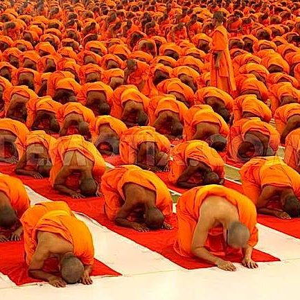 Buddha-Weekly-Monks-prostrating-Buddhism Monks prostrating.