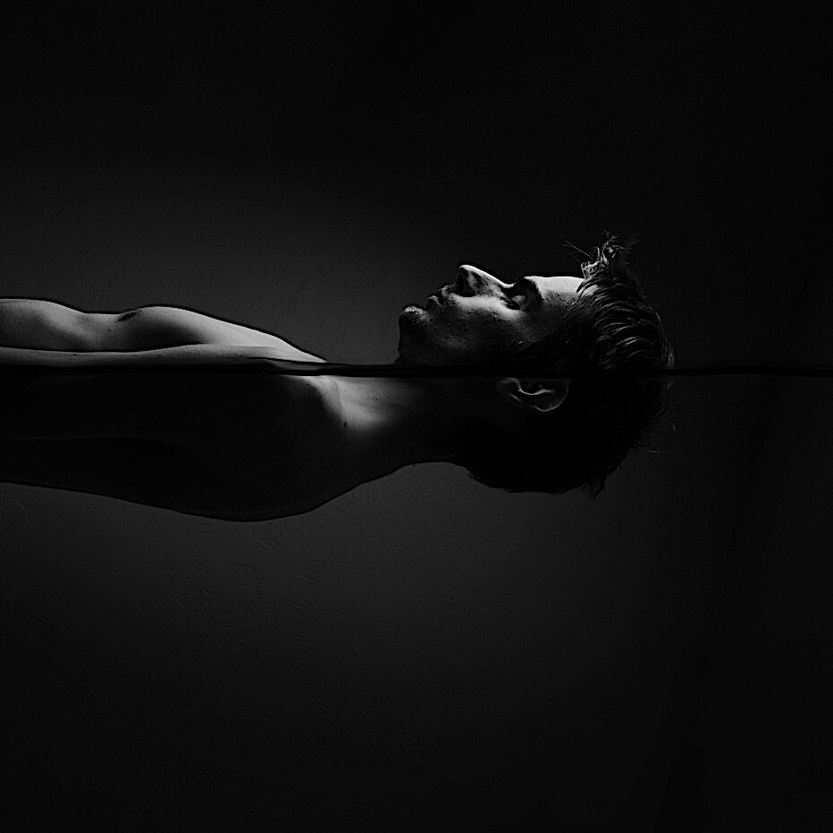 Buddha-Weekly-Sensory depreivation tank 2 dreamstime_l_36302936-Buddhism Sensory Deprivation tank.