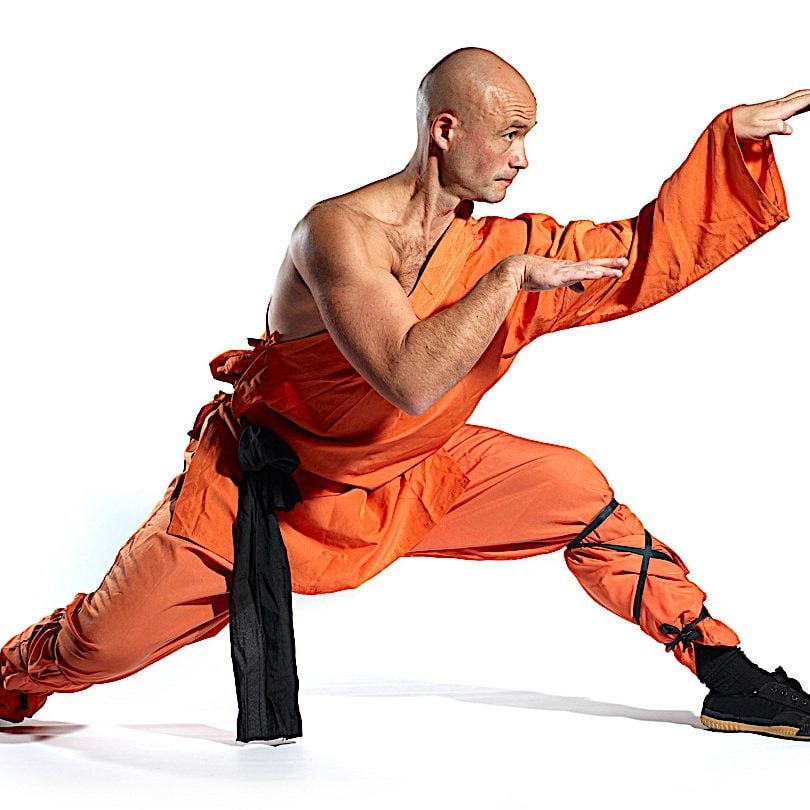Buddha-Weekly-Shaolin monk training in martial arts kung fu-Buddhism Shaolin kung fu is almost synomous with Buddhist monastic discipline.