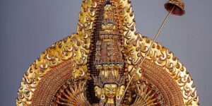 Buddha Weekly Sitatapatra 1000 armed statue Buddhism custom crop
