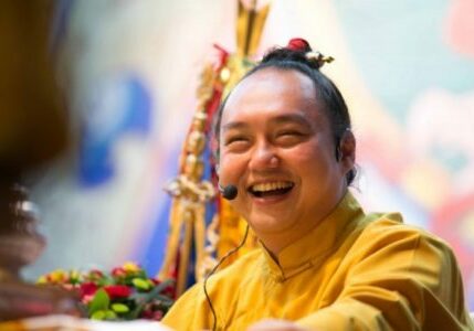 Namdrol Rinpoche teaching. Rinpoche is known for his approachable and down-to-earth style.