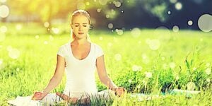 Remaining mindful and meditation can help with weight loss and health.